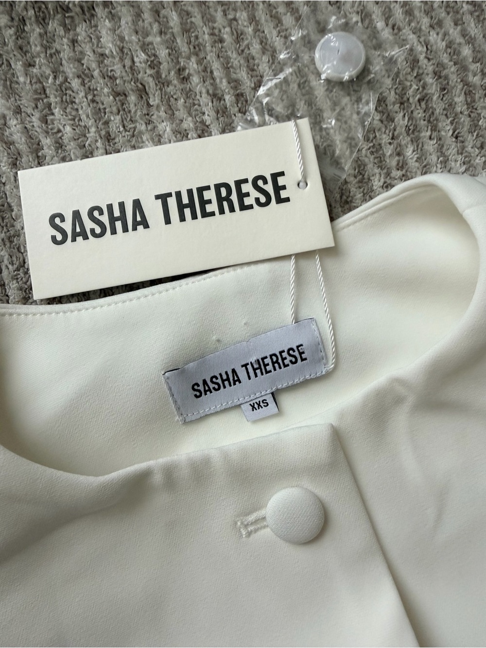 Sasha Therese Melody Sleeveless White Button-Front Mini Dress - Picture 5 of 12